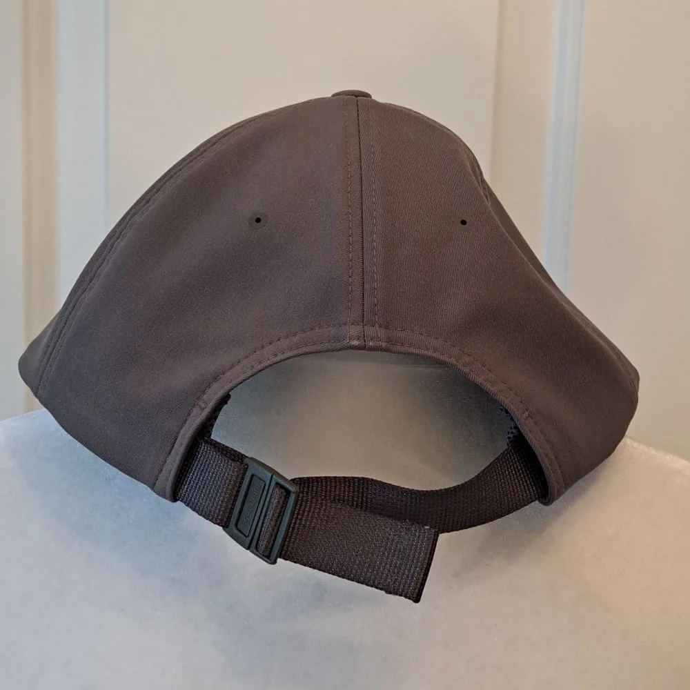 NWOT Lululemon Mens Fit And Free Olive Green Athletic/Athleisure Baseball Hat OS